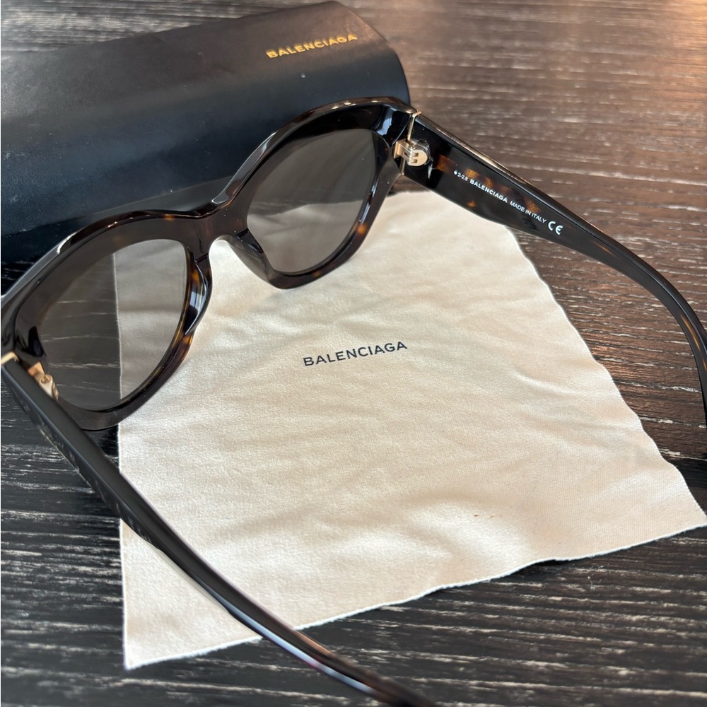 Balenciaga Sunglasses - Picture 6 of 12